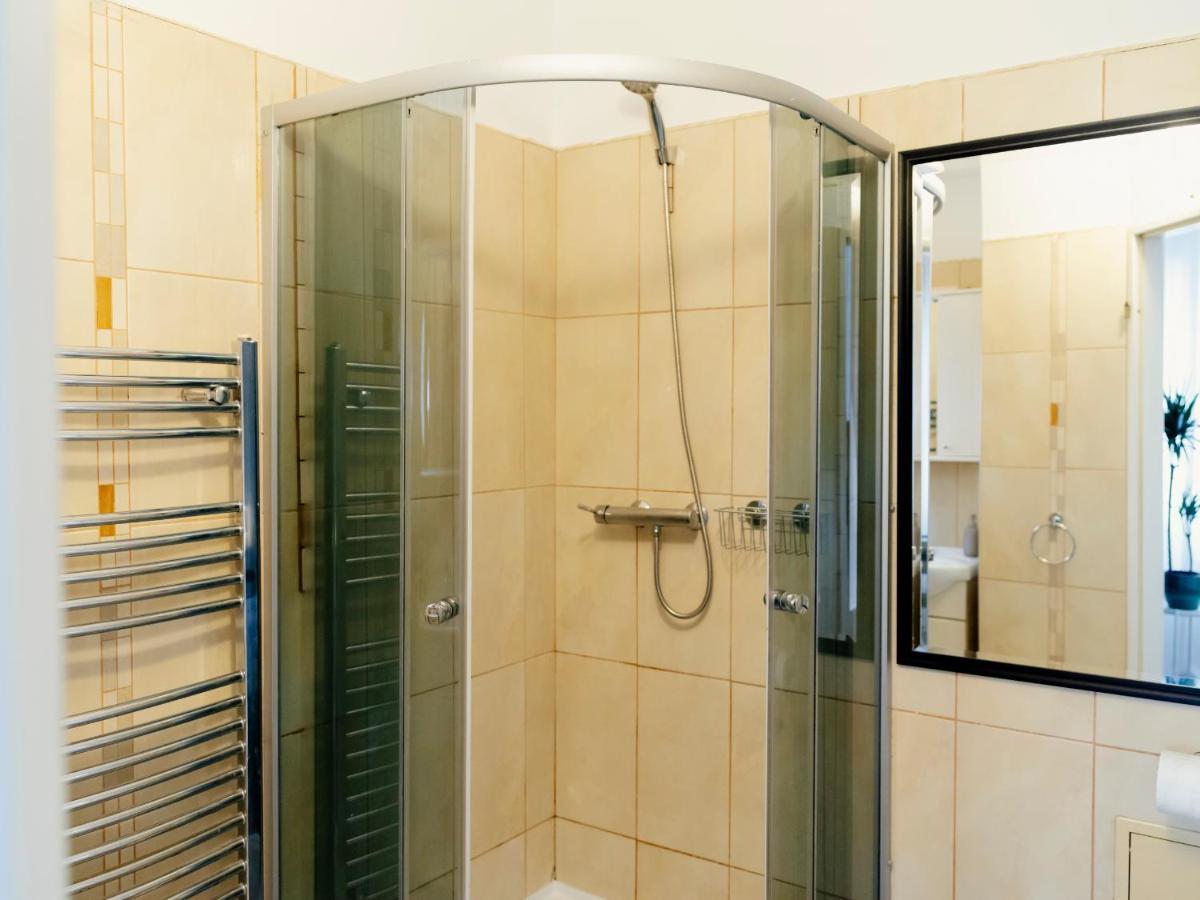 Lovely Vintage Double Studio In City Center Bucarest Exterior foto